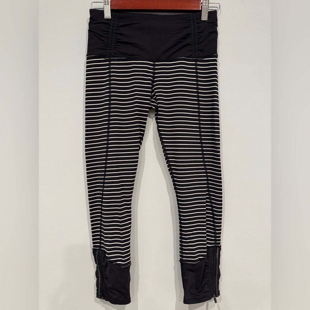 LULULEMON Runday Crop Legging Parallel Stripe RARE - Picture 2 of 10